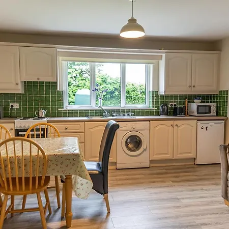 The Hawthorns, By Wild Atlantic Wanderer Appartamento